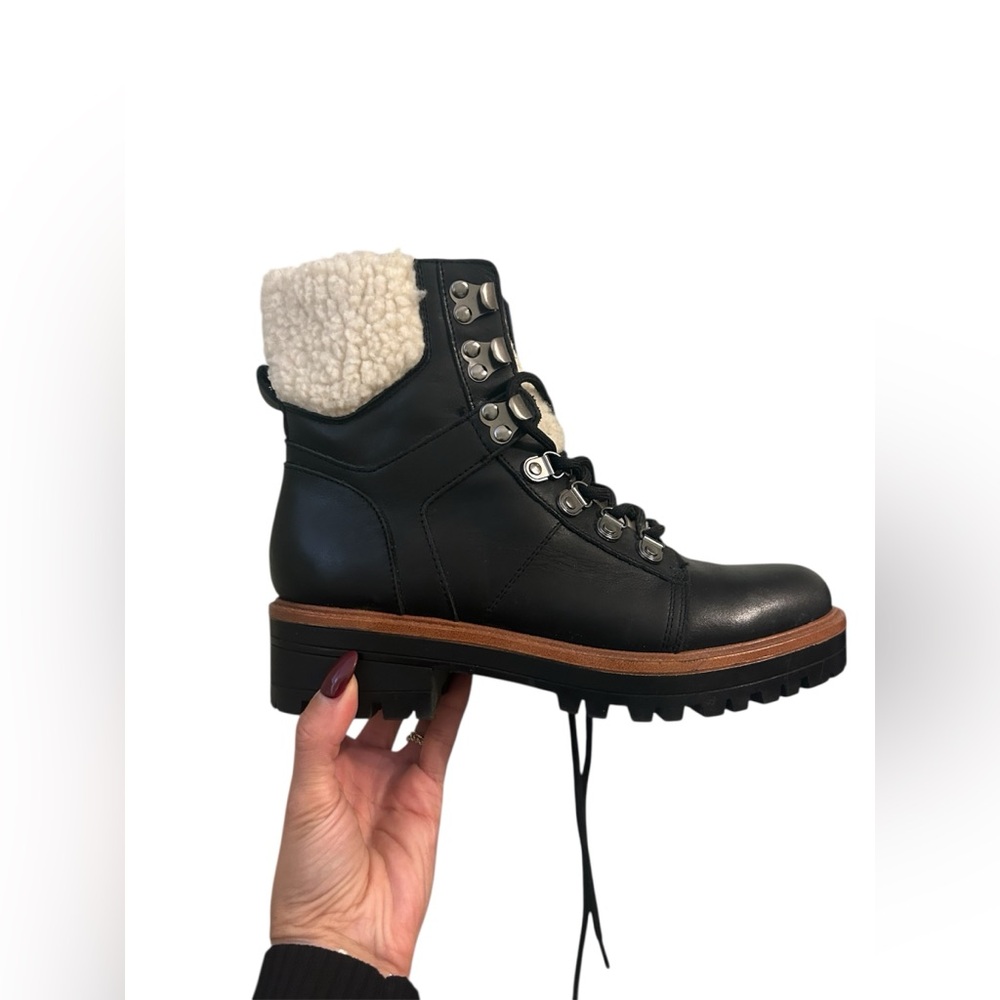 MARC FISHER IZZIE SHEARLING LINED LEATHER BOOTIE - SZ 6
